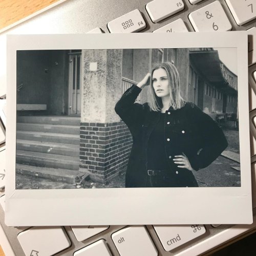 Кассеты wide Instax Monochrome (черно-белые)